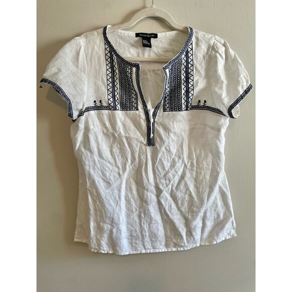 Alexandra Bartlett Size M White Blue Embroidered 100% Linen Top Short Sleeves - Picture 1 of 5